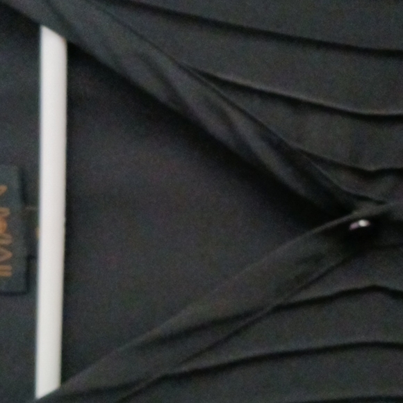 INMAN..Blouse - Picture 4 of 4